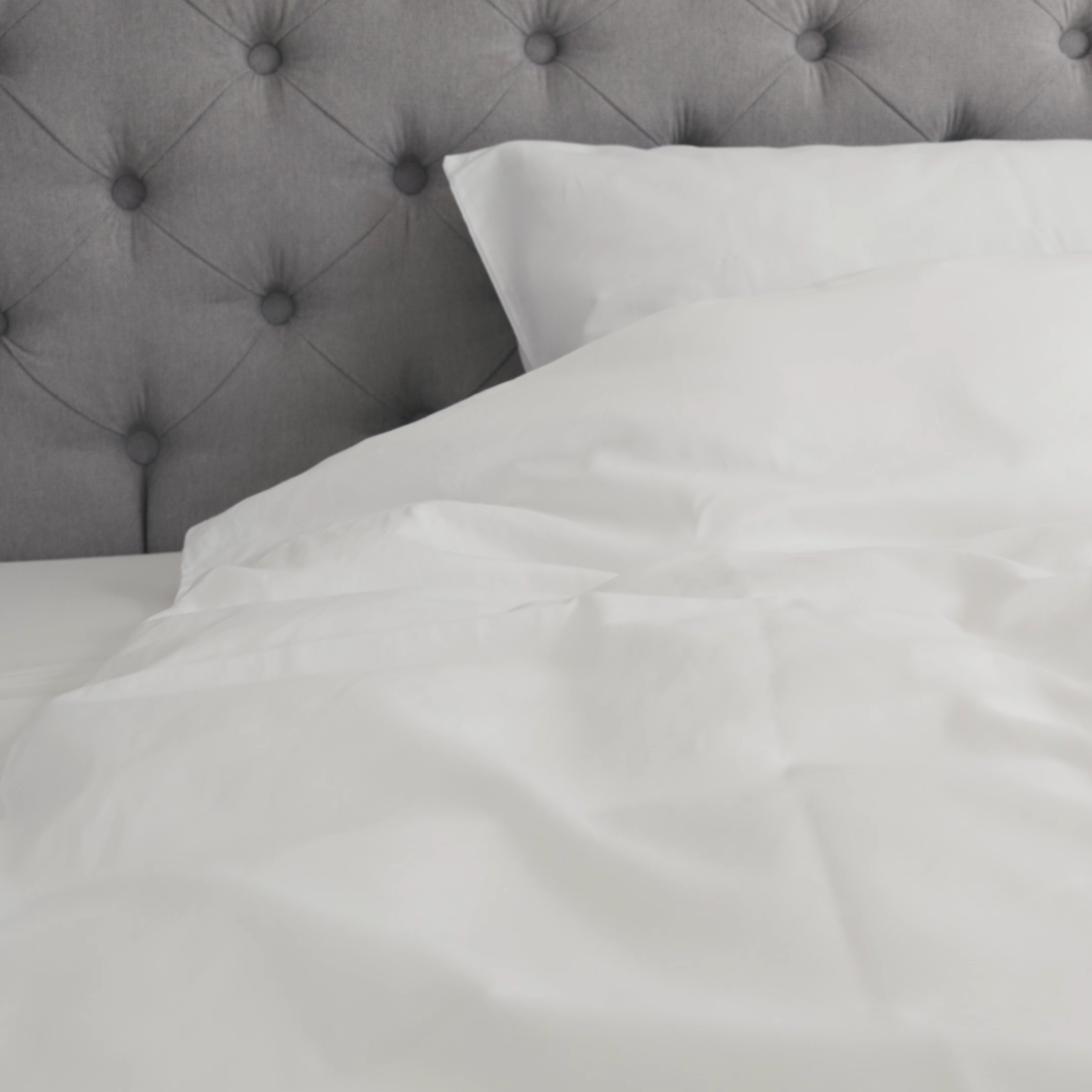 LELA premium duvet cover with foot pocket - white