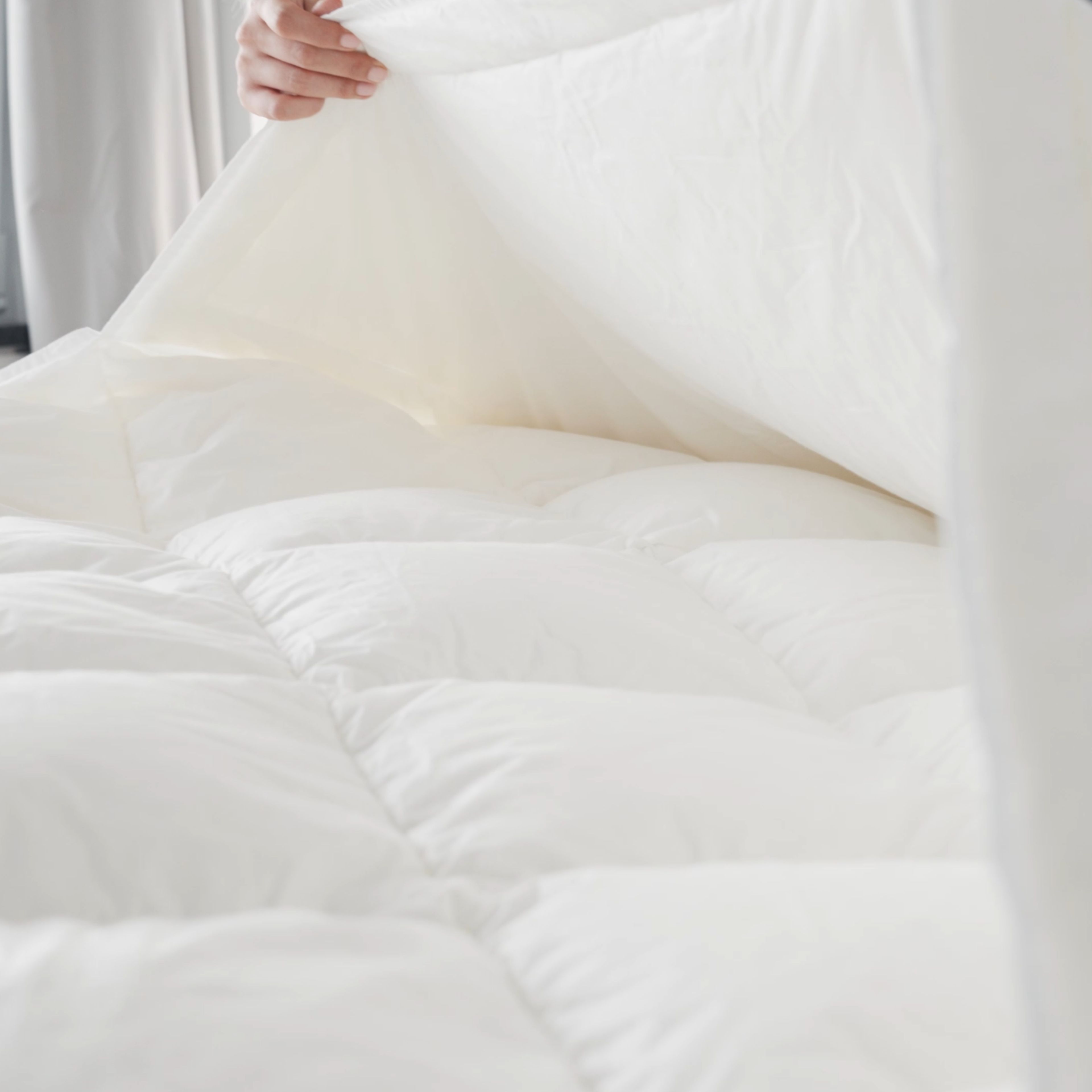 LELA Daunenbettdecke mit Fußtasche Medium